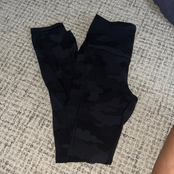 Lululemon align with pockets - Picture 1 of 1